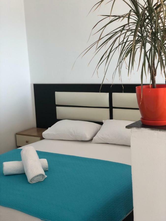 Apartmani Dini Ulcinj Exterior photo