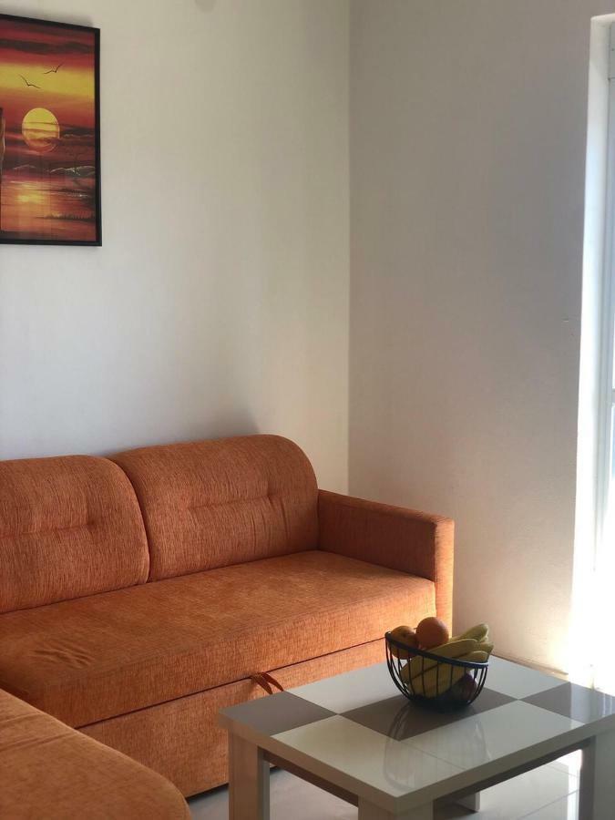 Apartmani Dini Ulcinj Exterior photo