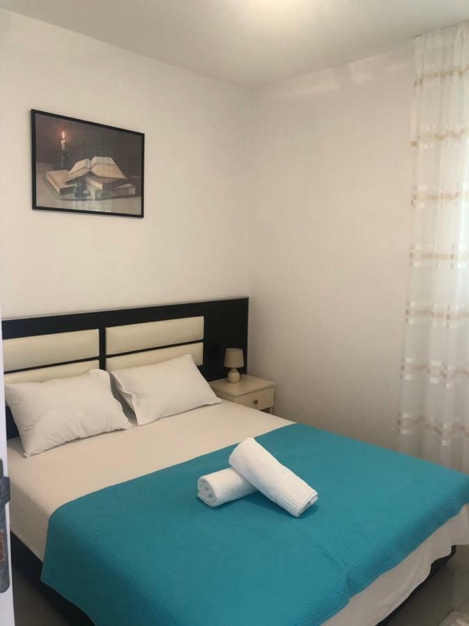 Apartmani Dini Ulcinj Exterior photo