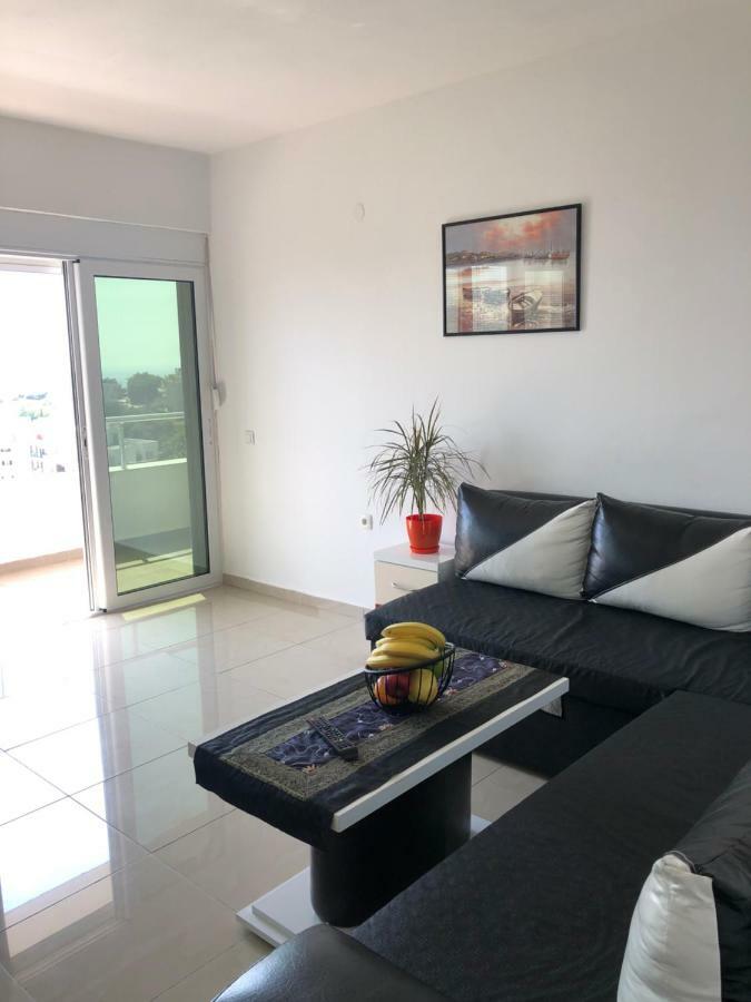 Apartmani Dini Ulcinj Exterior photo