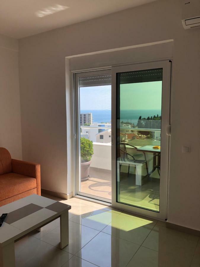 Apartmani Dini Ulcinj Exterior photo