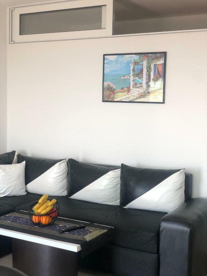 Apartmani Dini Ulcinj Exterior photo
