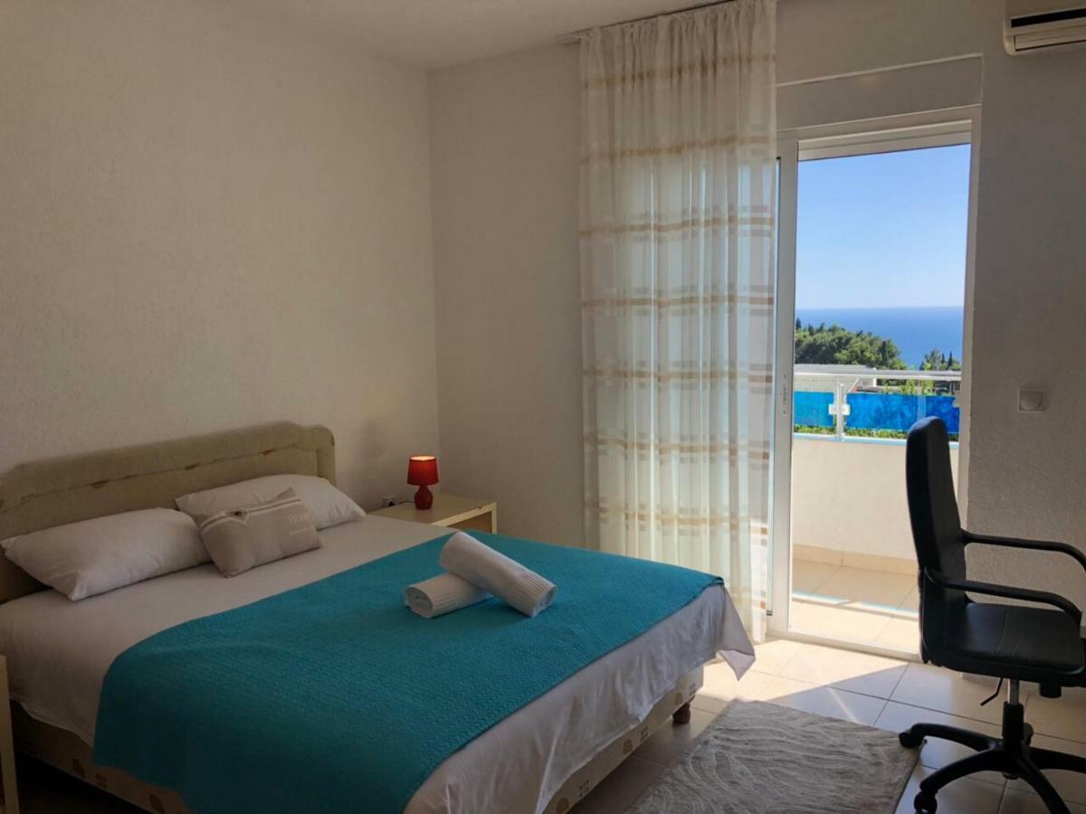 Apartmani Dini Ulcinj Exterior photo
