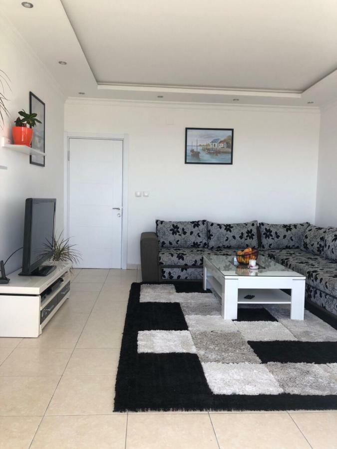 Apartmani Dini Ulcinj Exterior photo