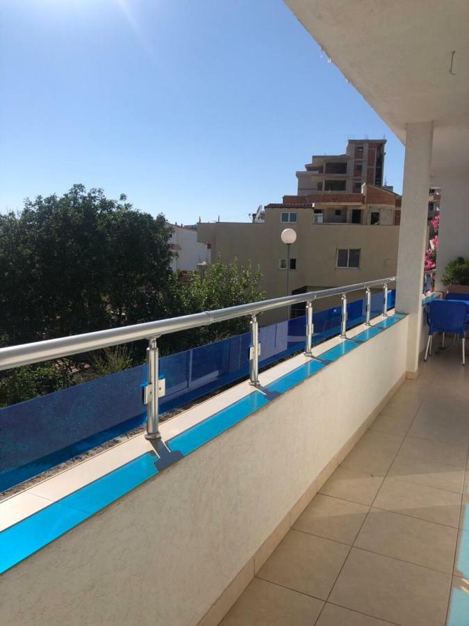 Apartmani Dini Ulcinj Exterior photo