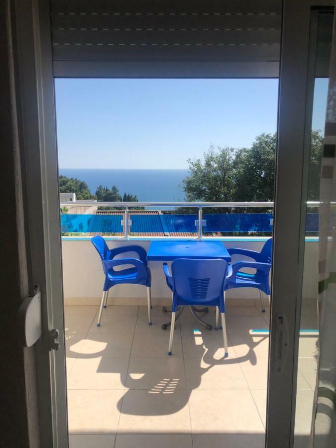 Apartmani Dini Ulcinj Exterior photo